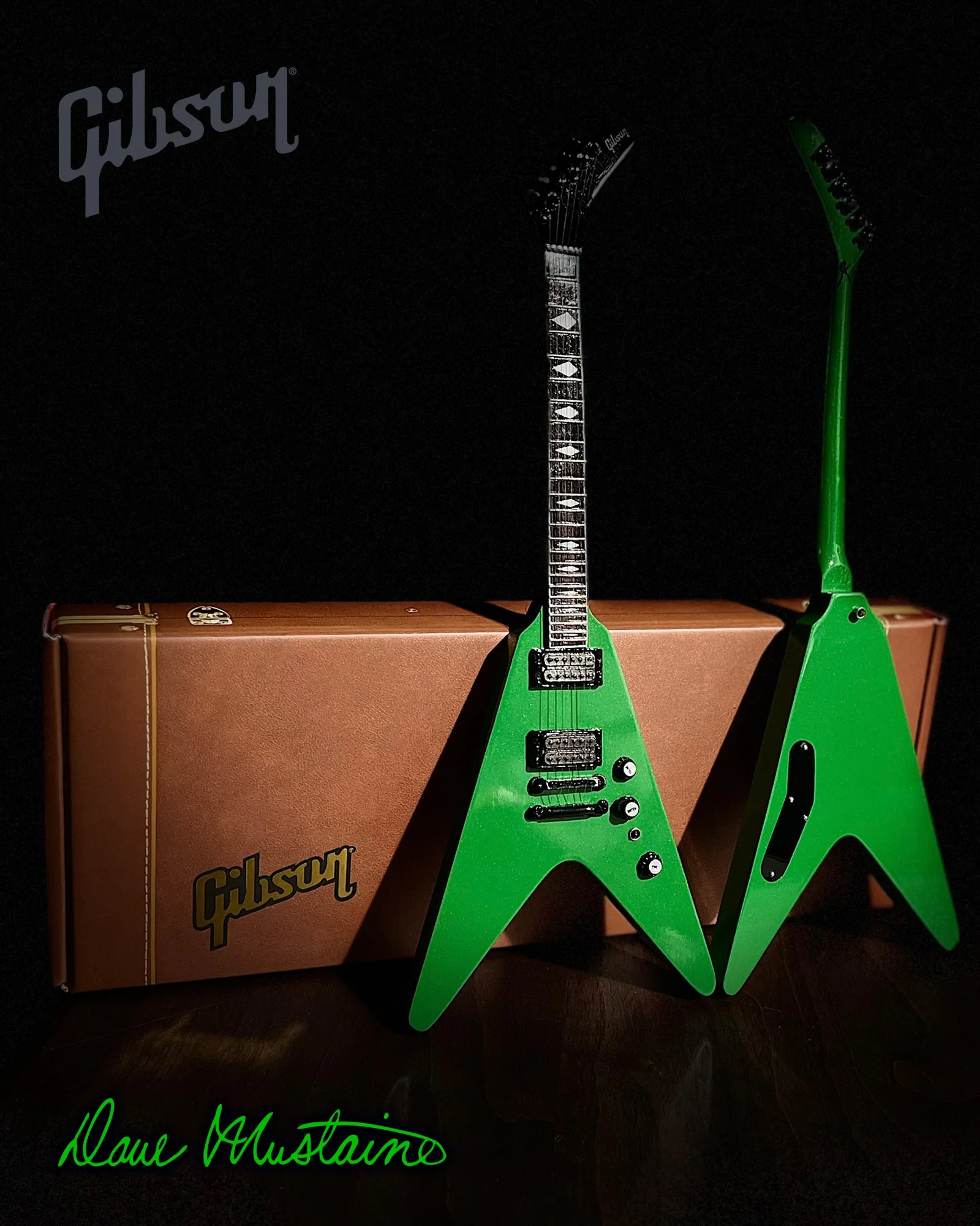 DAVE MUSTAINE GIBSON FLYING V EXP RUST IN PEACE ALIEN TECH GREEN MINI GUITAR MODEL - Image 2