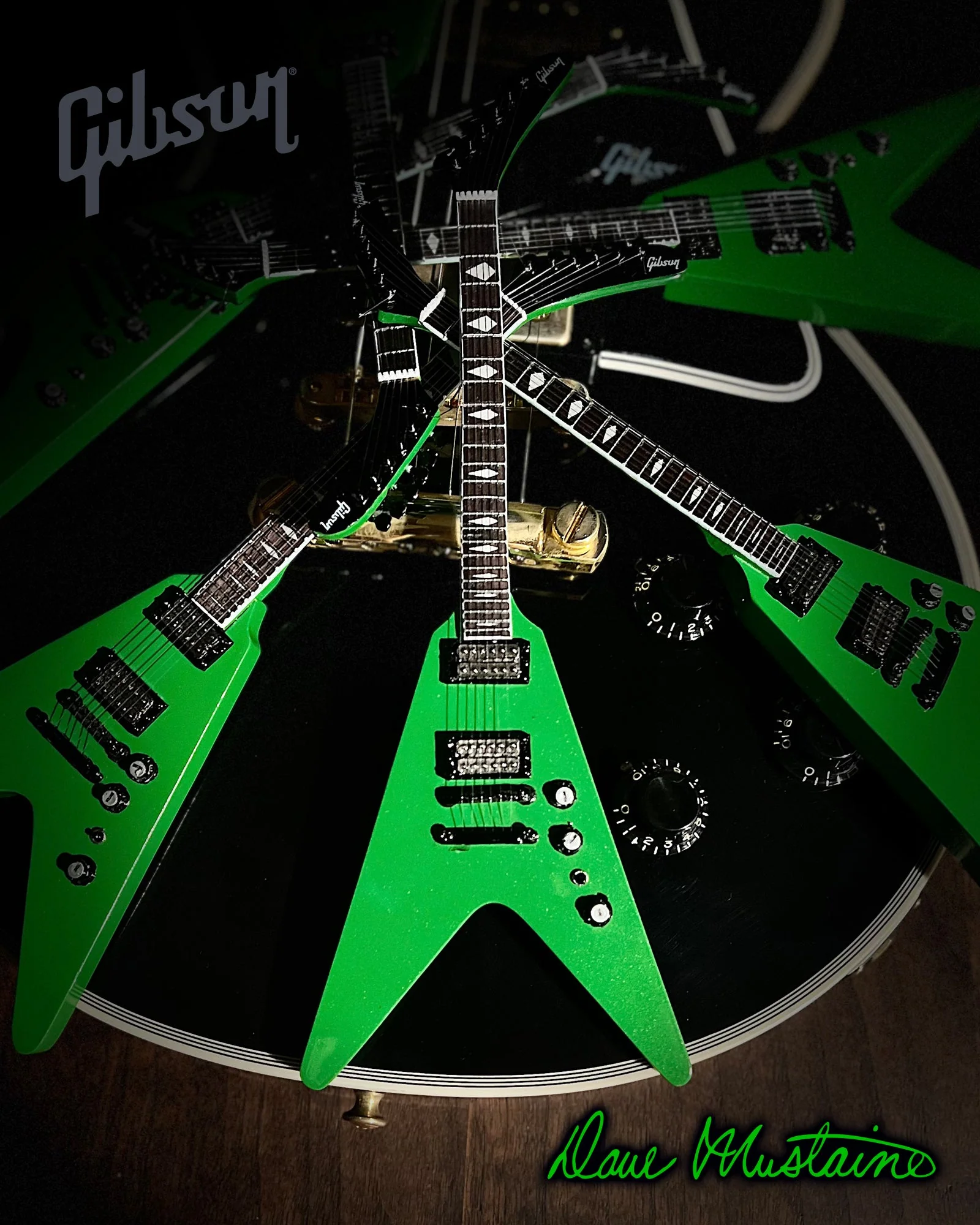 DAVE MUSTAINE GIBSON FLYING V EXP RUST IN PEACE ALIEN TECH GREEN MINI GUITAR MODEL - Image 5