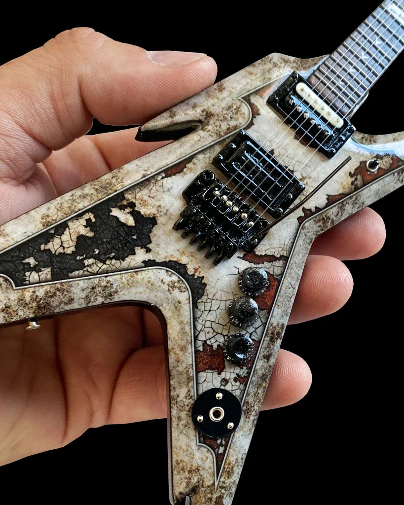 PANTERA - DEAN DIMEBAG - RUST RAZORBACK MINI GUITAR - Image 2