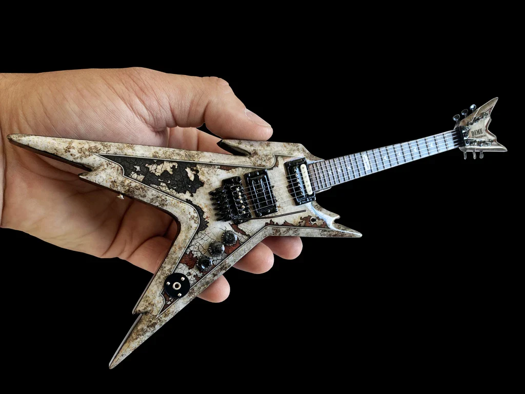 PANTERA - DEAN DIMEBAG - RUST RAZORBACK MINI GUITAR - Image 3