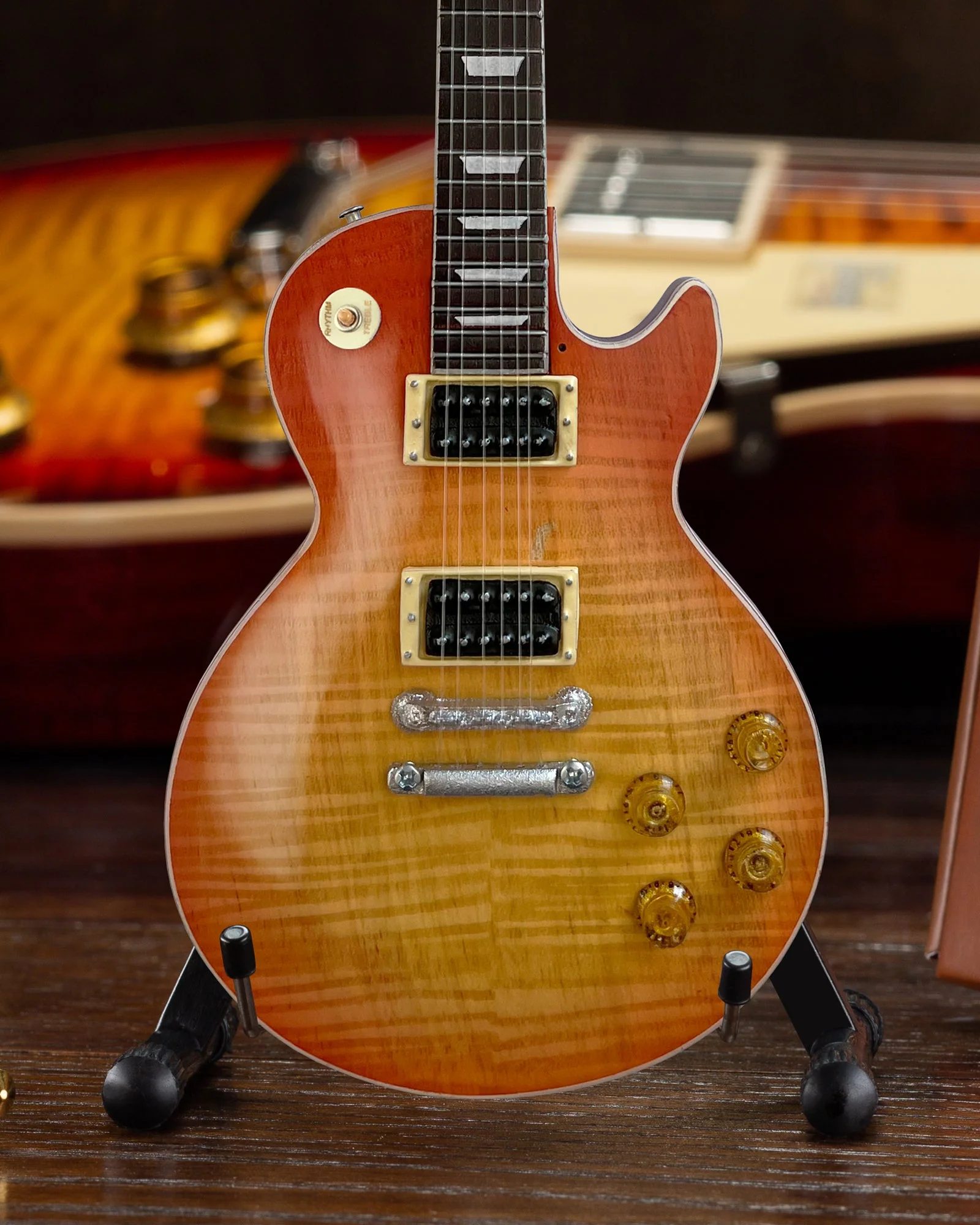 DUANE ALLMAN 1959 GIBSON LES PAUL CHERRY SUNBURST MINIATURE GUITAR MODEL - Image 4
