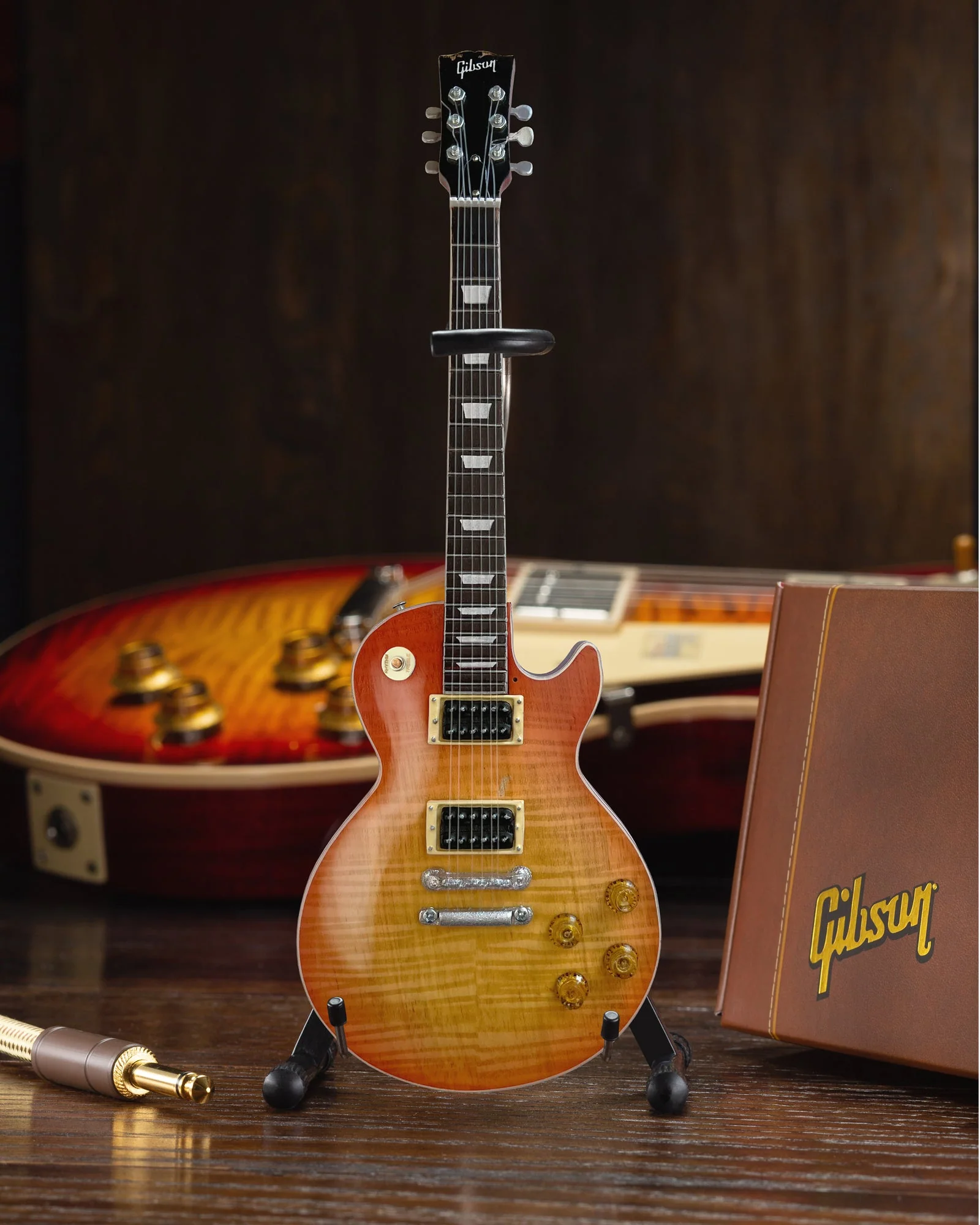 DUANE ALLMAN SET OF 3 GIBSON LES PAUL SIGNATURE MINI GUITAR MODELS - Image 5