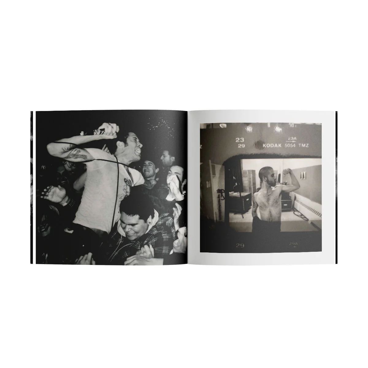 GLASSJAW ‘THE PLAYABLE COLLECTION’ BLACK EDITION BUNDLE 3LP/2LP + SOFTCOVER BOOK - Image 4