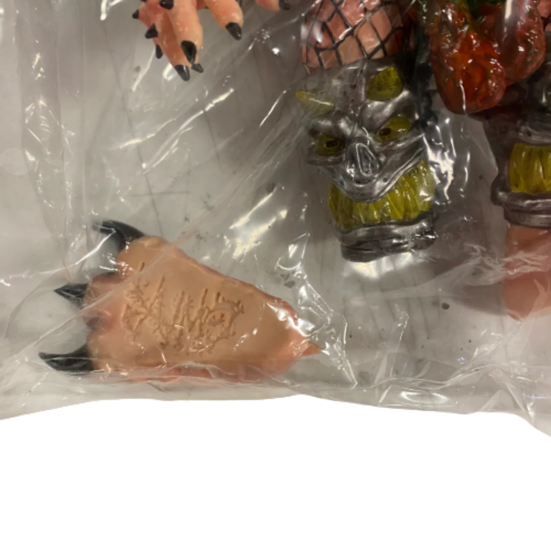 GWAR 'ODERUS' 10" FIGURE *DAMAGED FOOT OR SHOULDER* - Image 5