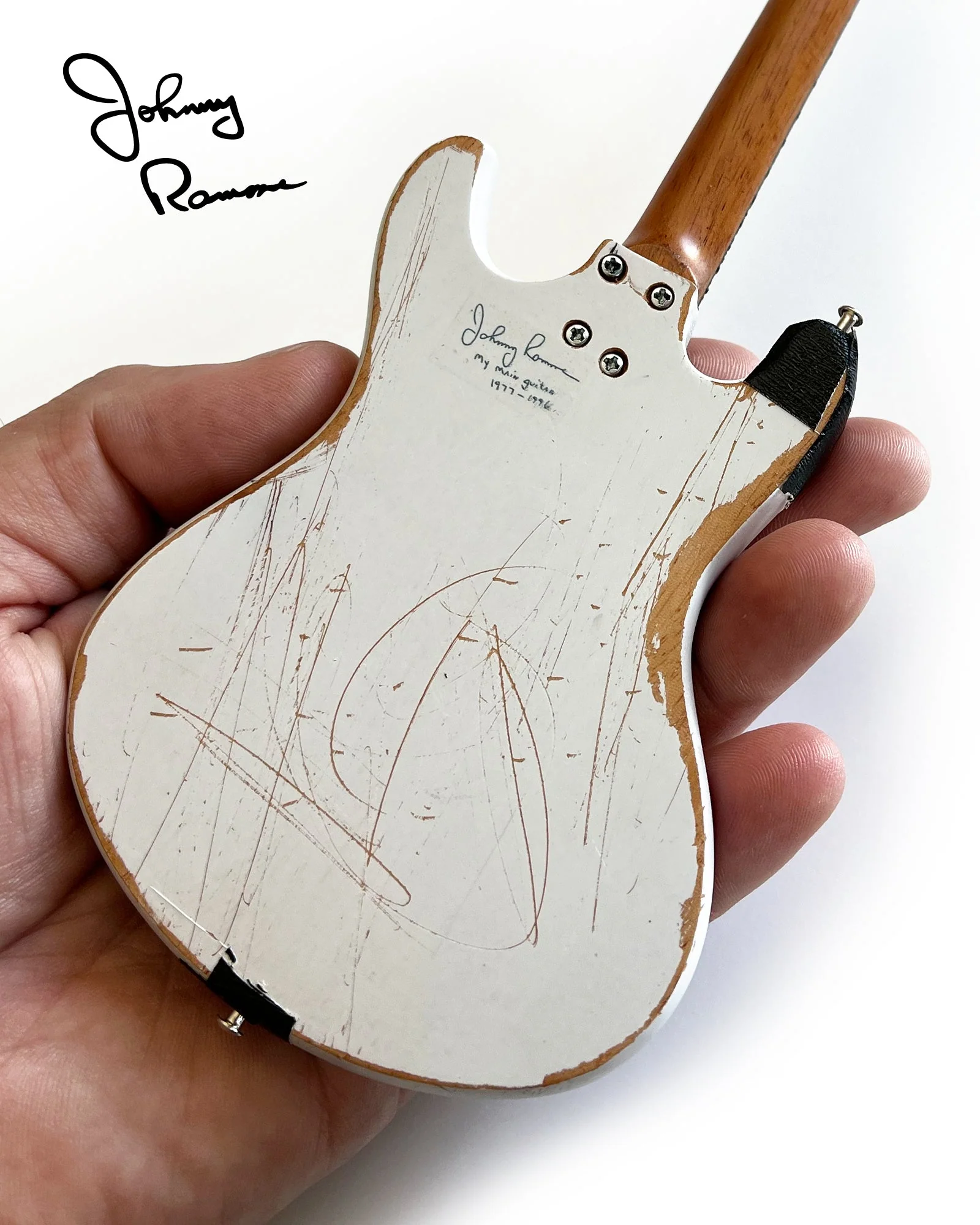 JOHNNY RAMONE SIGNATURE 1965 MOSRITE VENTURES II MINI GUITAR MODEL - Image 3