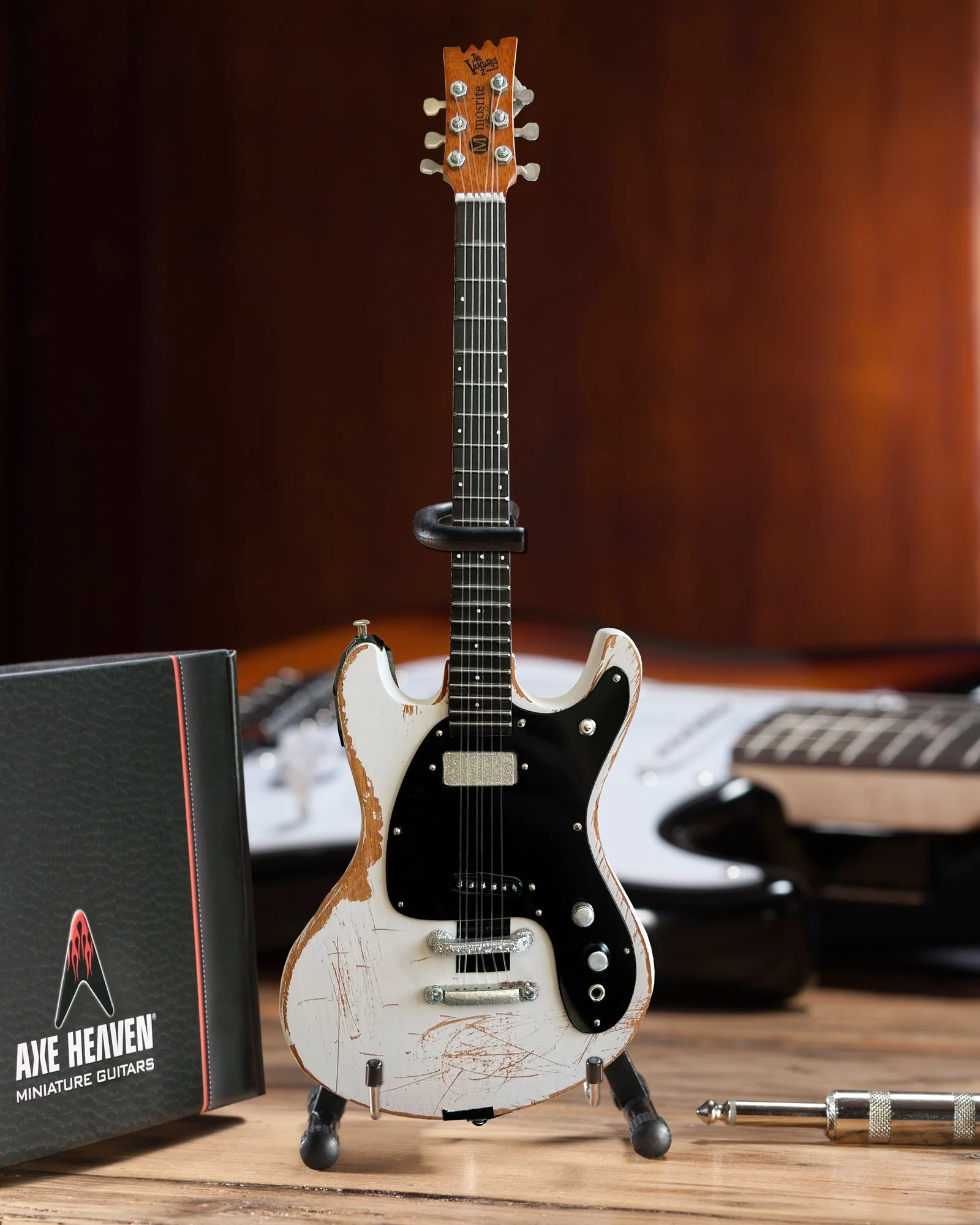 JOHNNY RAMONE SIGNATURE 1965 MOSRITE VENTURES II MINI GUITAR MODEL - Image 7