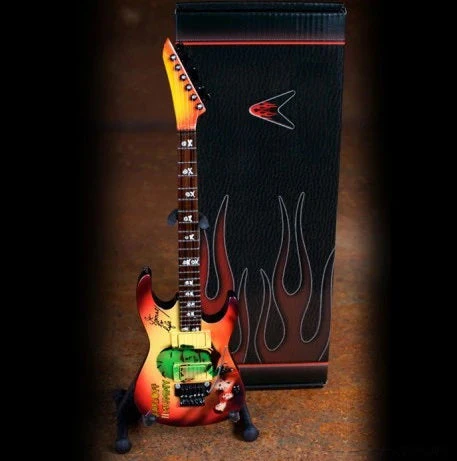METALLICA - KIRK HAMMETT - SIGNATURE "MUMMY" MINI GUITAR - Image 2
