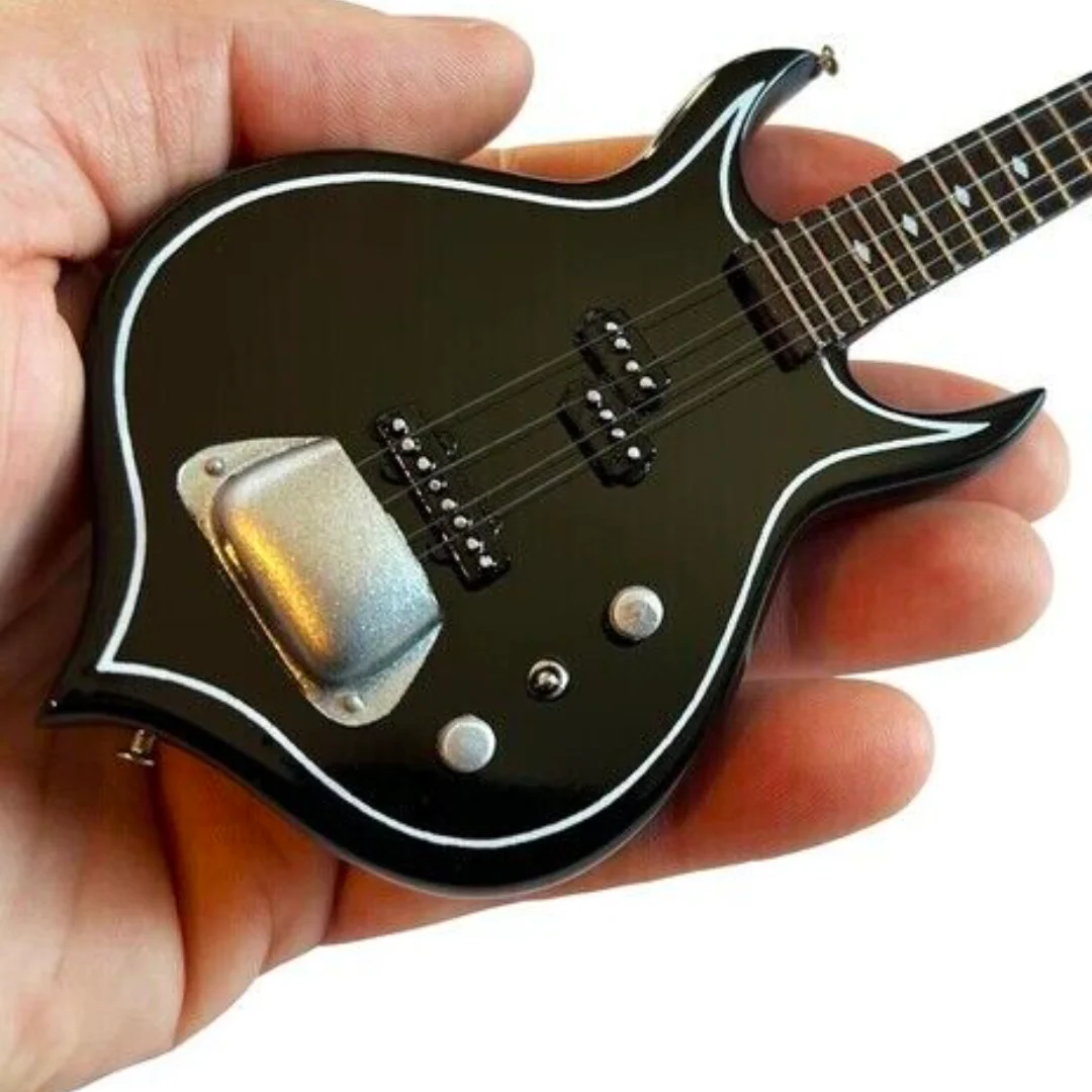 KISS - GENE SIMMONS - PUNISHER MINI BASS - Image 3