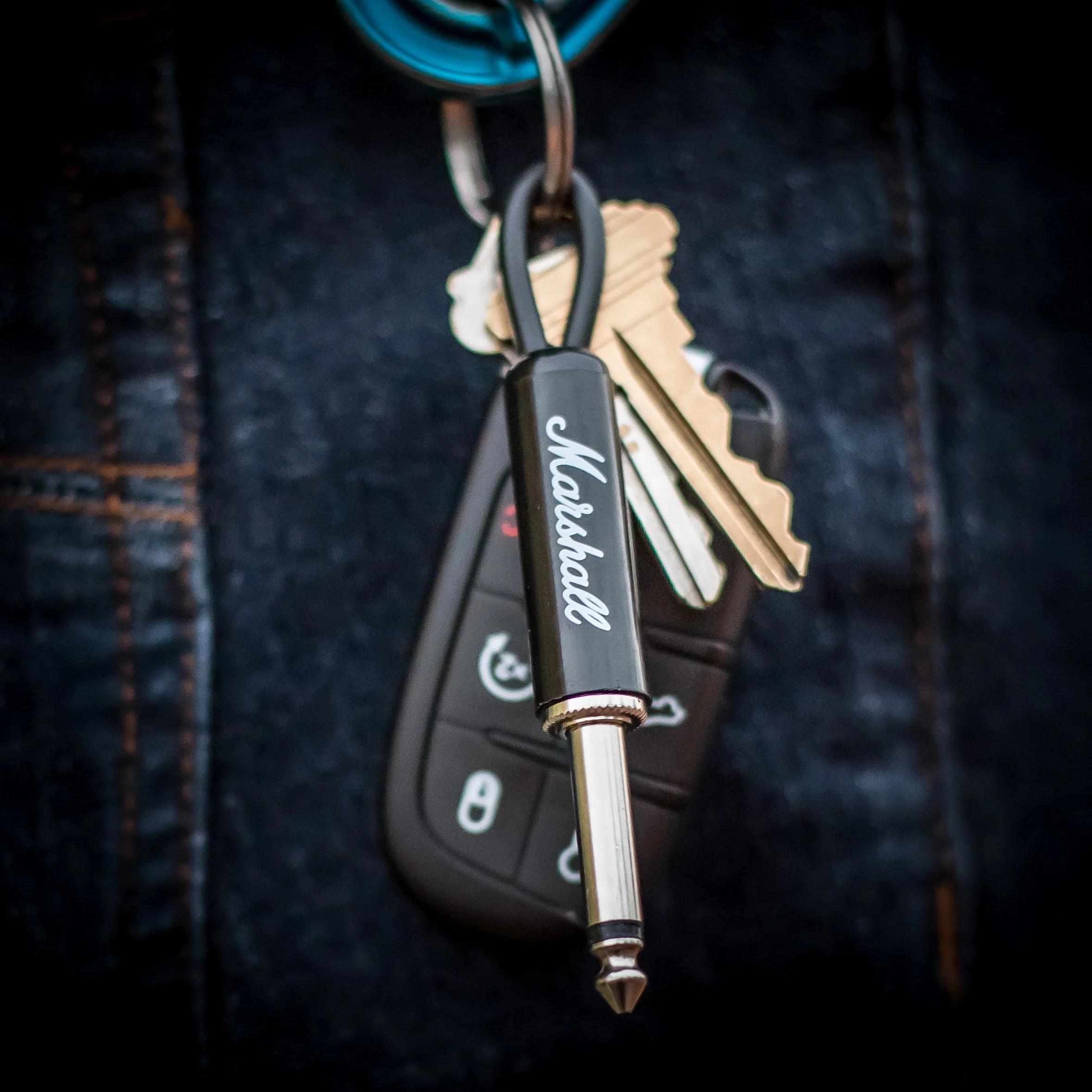 MARSHALL GUITAR PLUG KEYCHAIN - Image 3