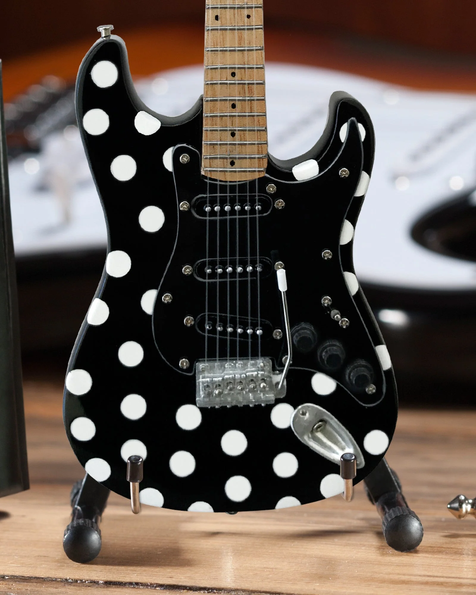 OFFICIALLY LICENSED BUDDY GUY MINIATURE FENDER™ STRAT™ WITH POLKA-DOT FINISH GUITAR REPLICA - Image 2