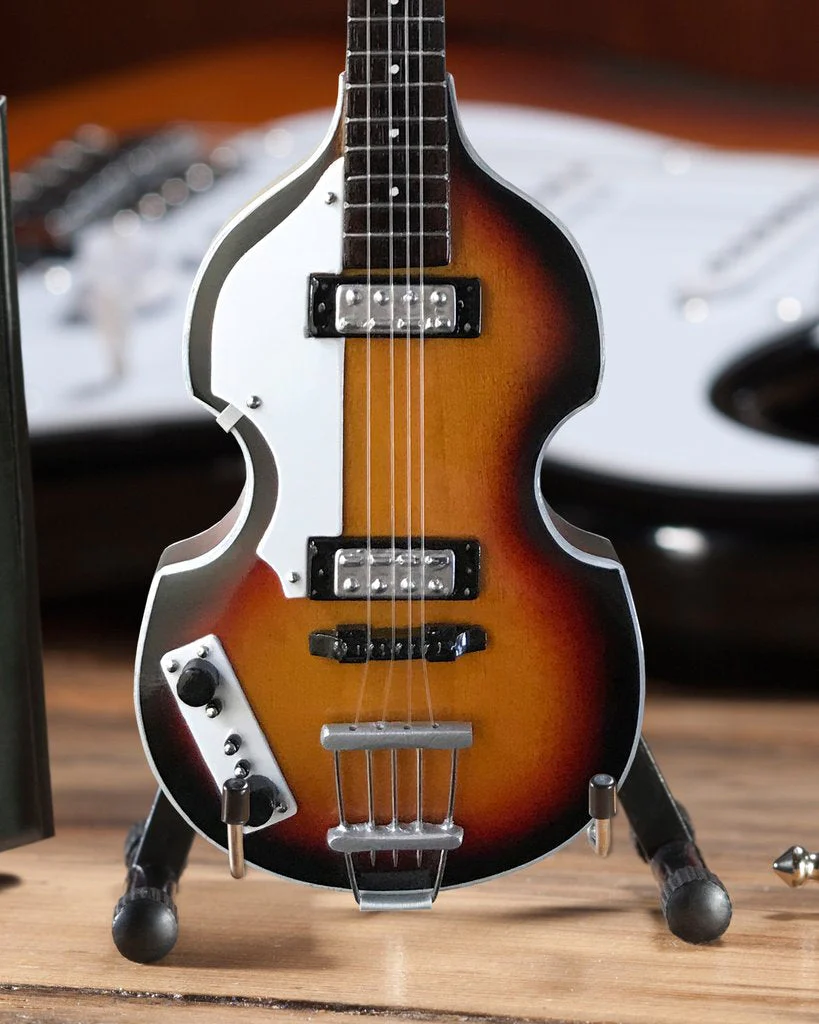 THE BEATLES - PAUL MCCARTNEY - ORIGINAL VIOLIN BASS MINI GUITAR - Image 2