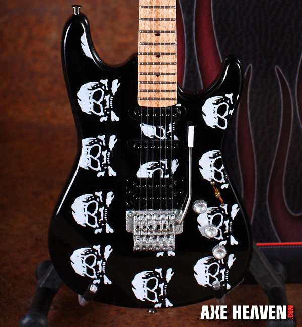 QUEENSRŸCHE - MICHAEL WILTON - ESP SKULLS MINI GUITAR - Image 2