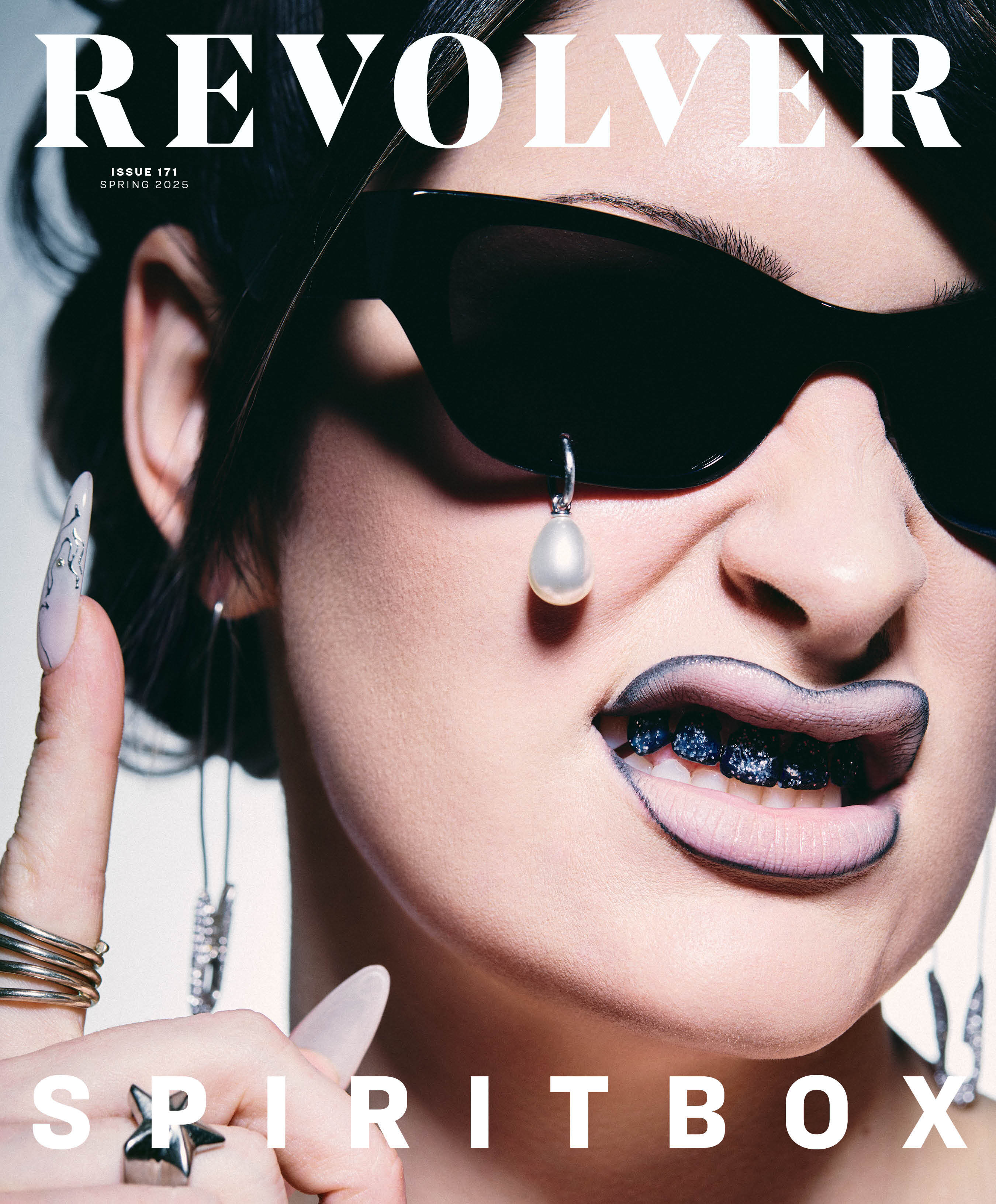 SPIRITBOX X REVOLVER BUNDLE – ALTERNATIVE COVER SPRING 2025 ISSUE IN NUMBERED SLIPCASE & EXCLUSIVE T-SHIRT - Image 2