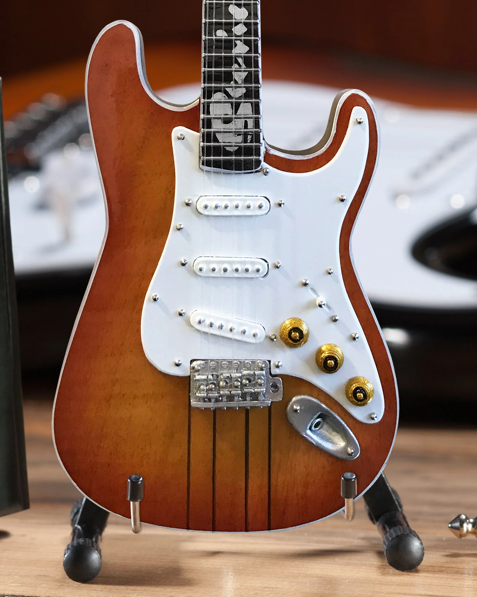 STEVIE RAY VAUGHAN SIGNATURE HAMILTONE MINIATURE GUITAR REPLICA - Image 2