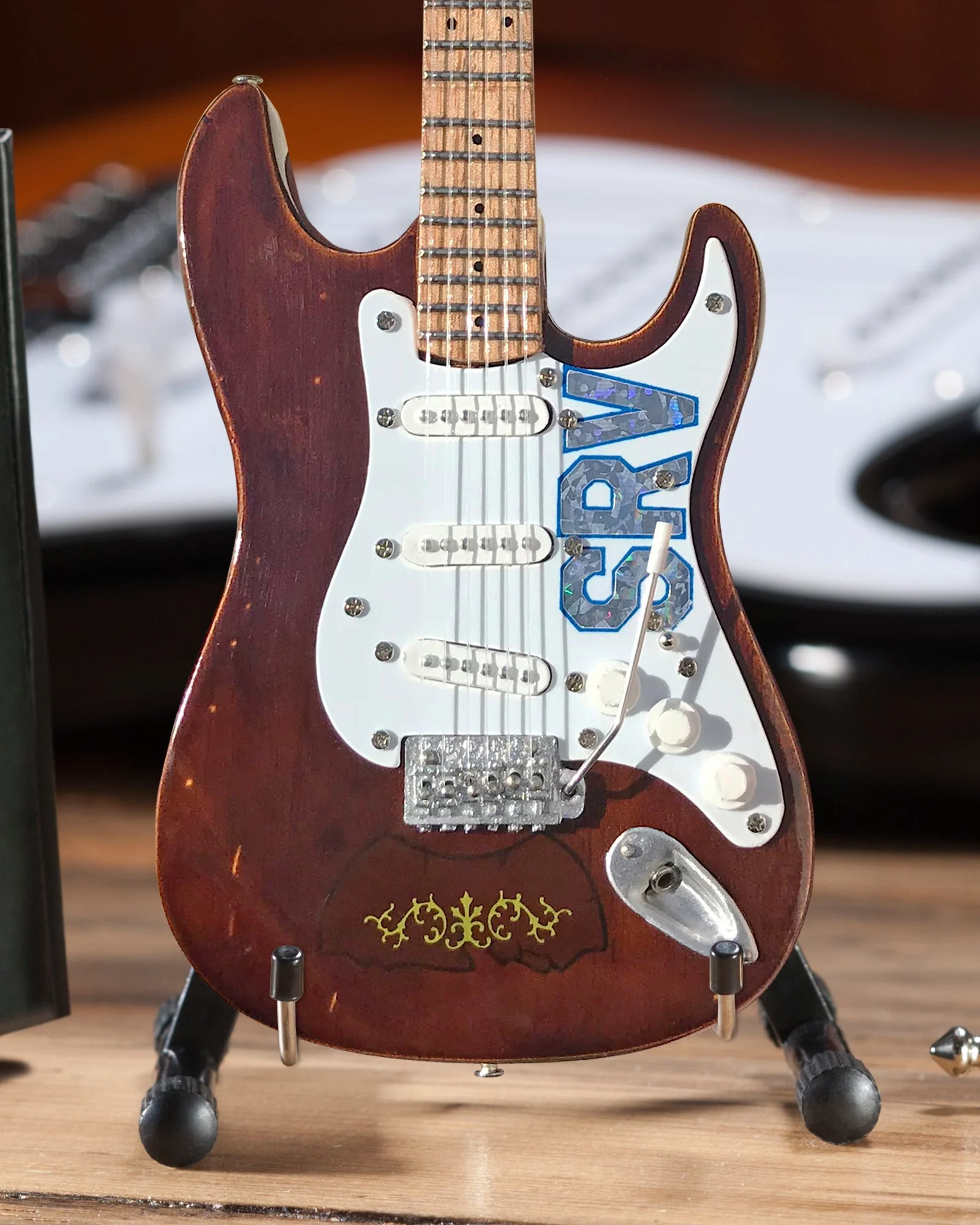 STEVIE RAY VAUGHAN SRV SET OF 3 MINI GUITAR REPLICA COLLECTIBLES - OFFICIALLY LICENSED FENDER - Image 5
